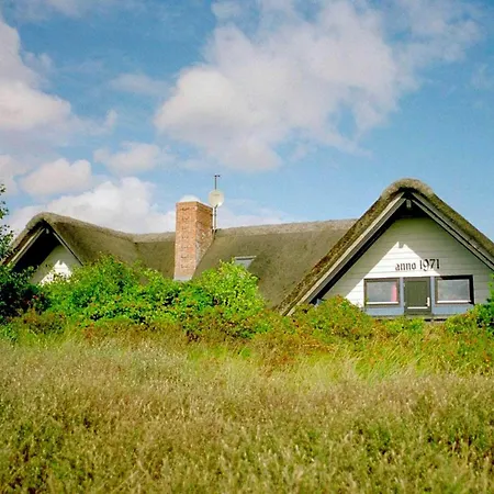 Spacious Retreat With View 펜션 Blåvand