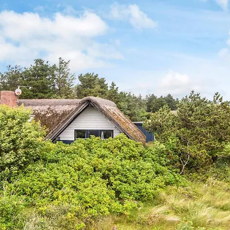 Spacious Retreat With View Blåvand
