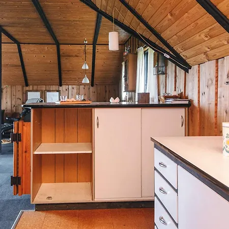 Spacious Retreat With View 펜션