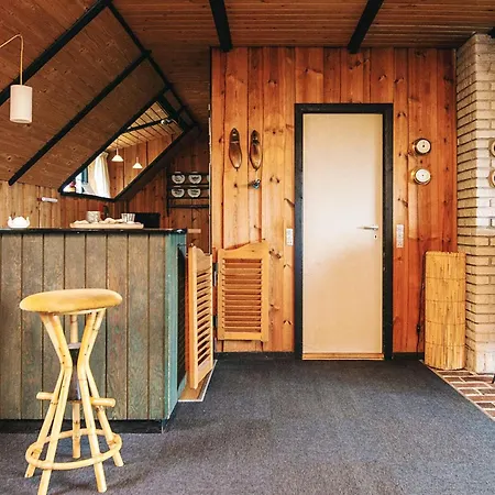 Spacious Retreat With View 펜션